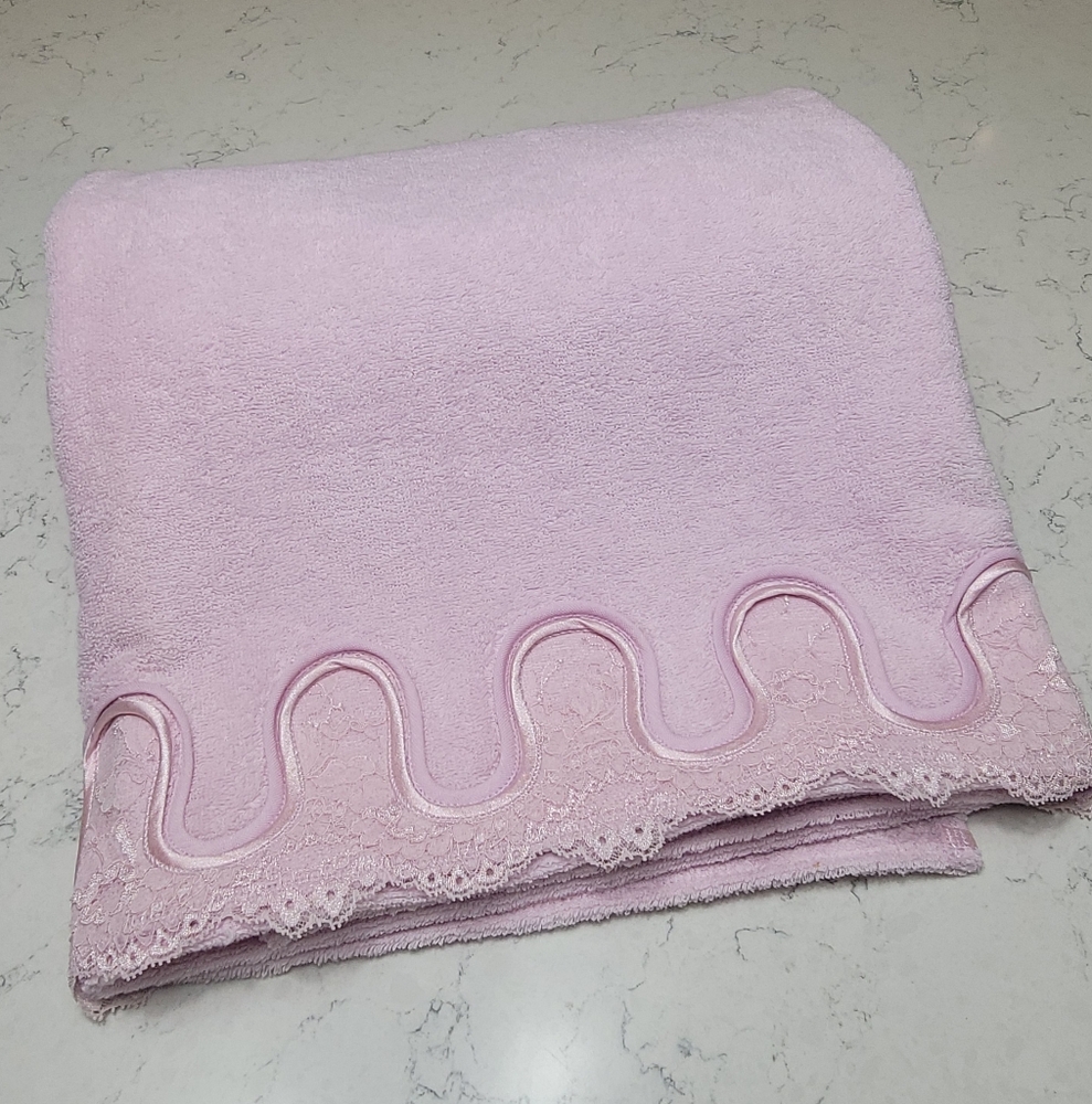 La Perla Terri cloth silk lace embroidery lilac lavender purple towel XL 54x35
